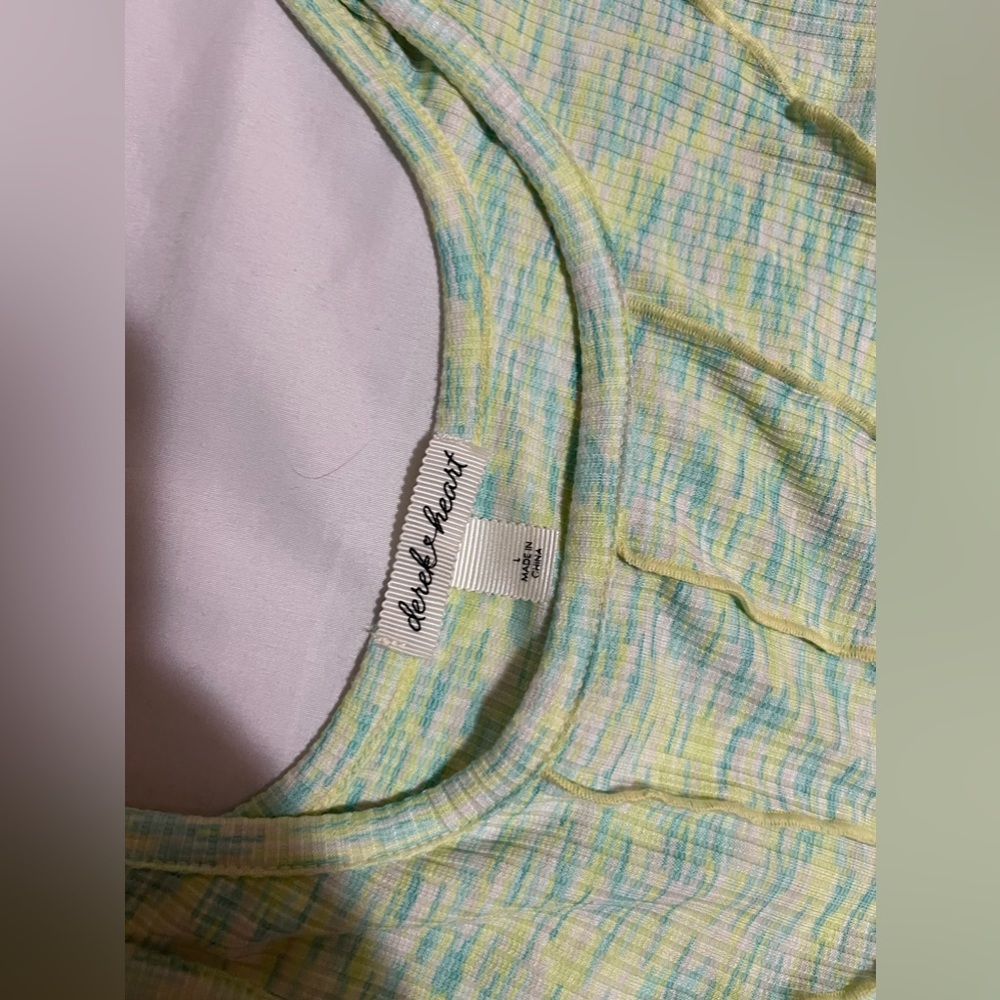 Crop top - Picture 3 of 3